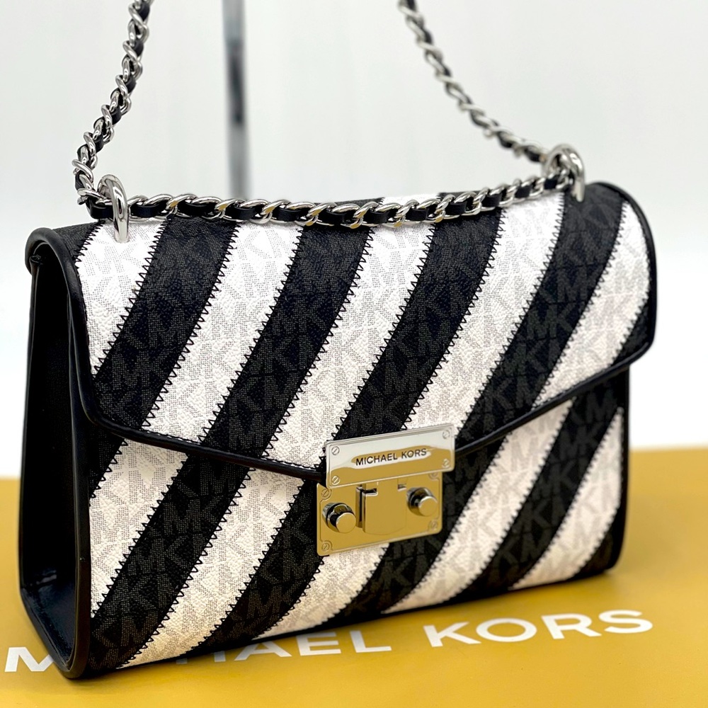 Michael Kors Rose MD Flap Shoulder Bag Bla… - Picture 2 of 13